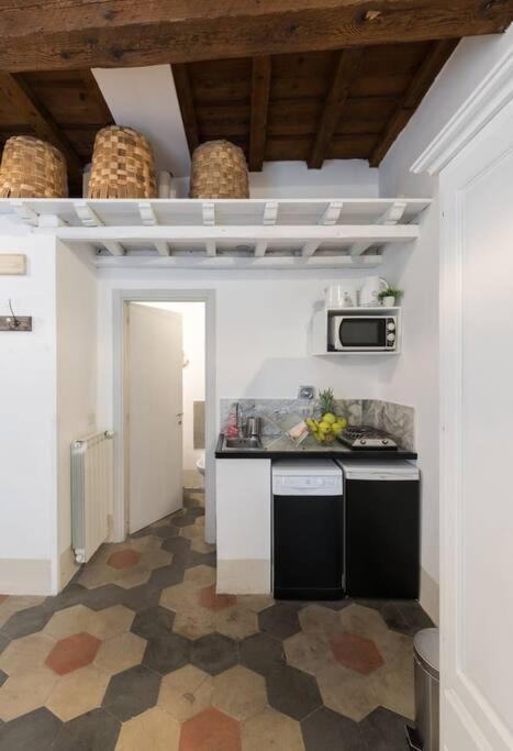 Keys Of Italy - F5 - Fiesolana 24 - Santa Croce One Bedroom Flat 2 To 4 Guests * Florence